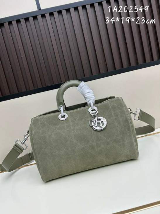 Picture of Dior Handbags _SKUfw239292383fw